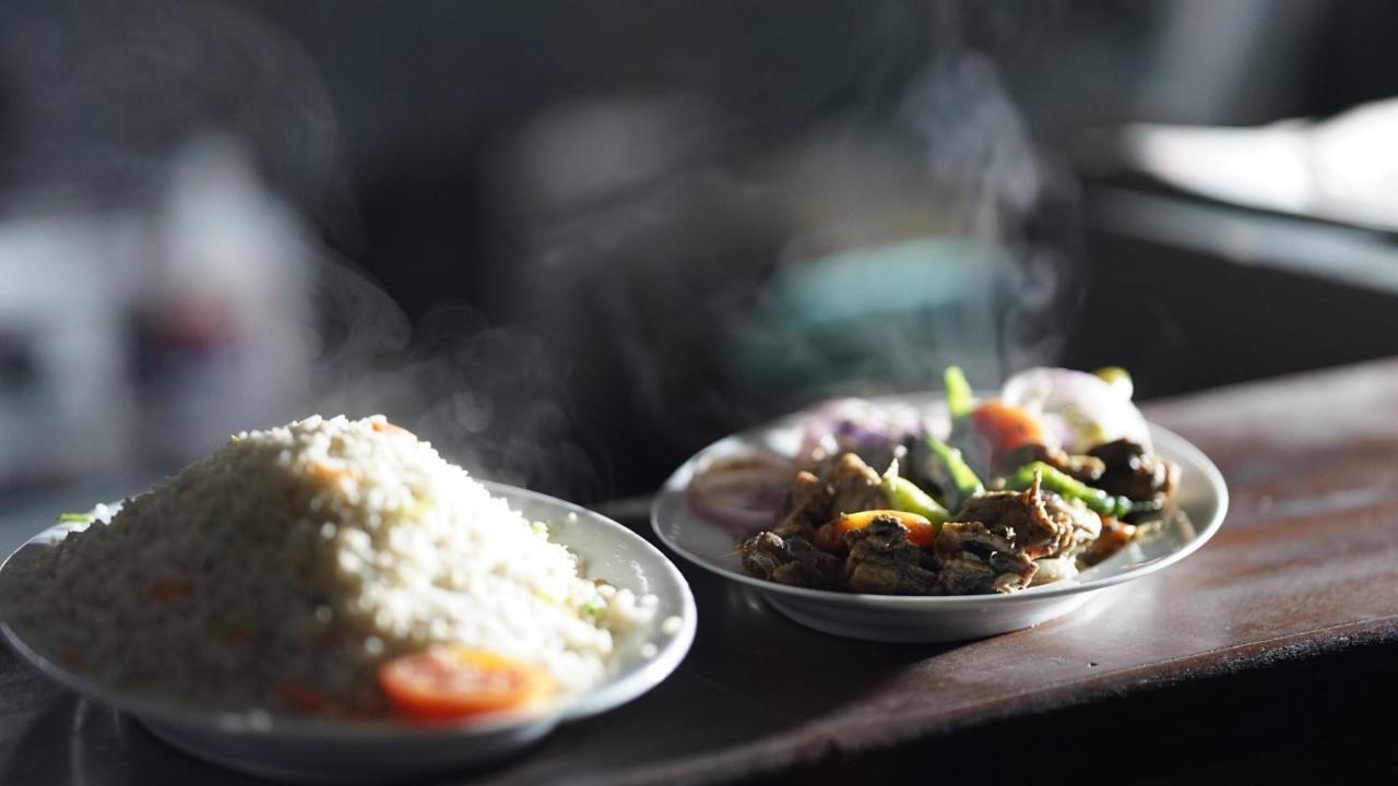 Kutumbaya Lejlighed Anuradhapura Eksteriør billede